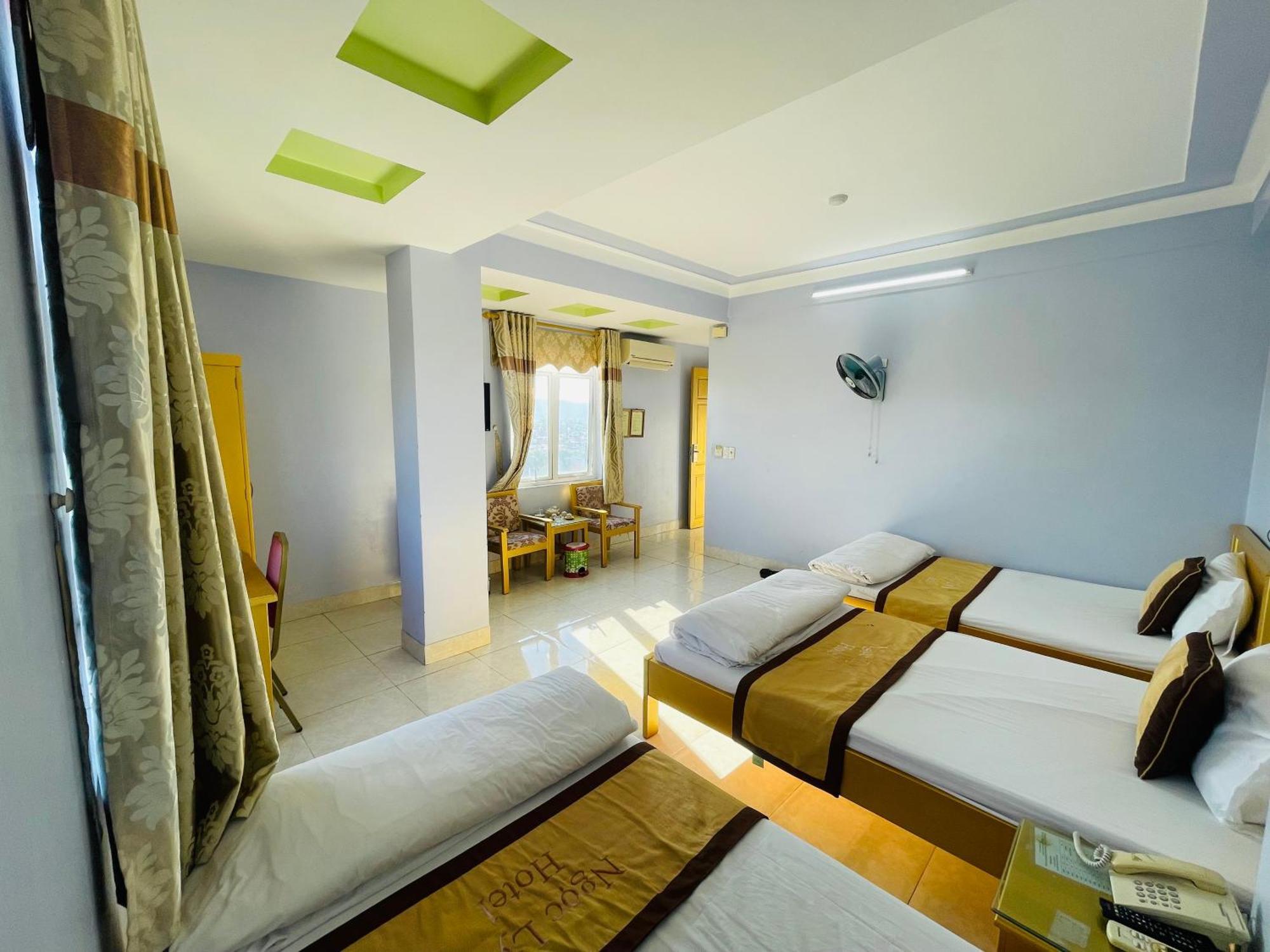 Готель Khach San Ngoc Ly 8 Thanh Hoa Екстер'єр фото